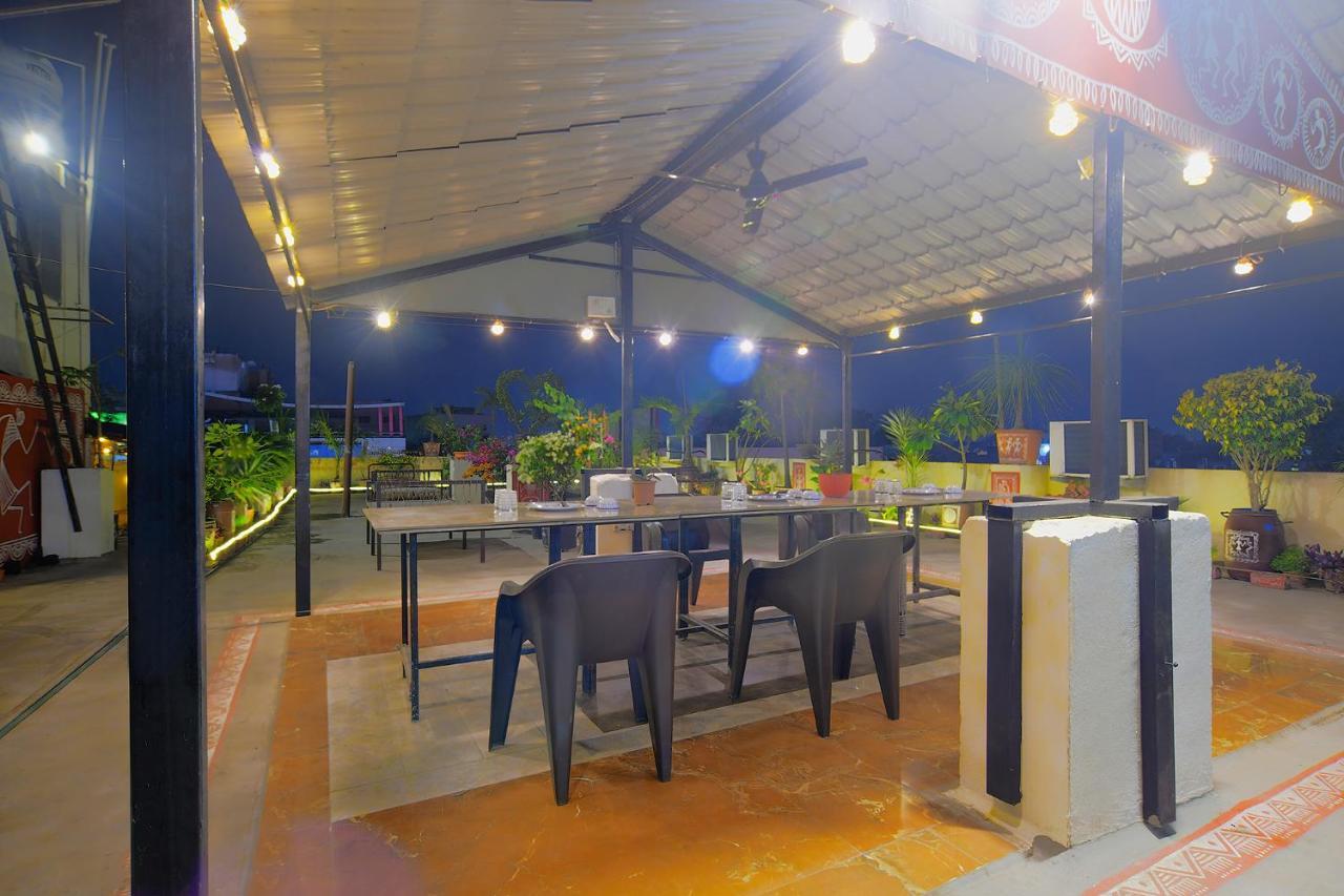 首都o 36589皇家丽晶酒店 印多尔 外观 照片